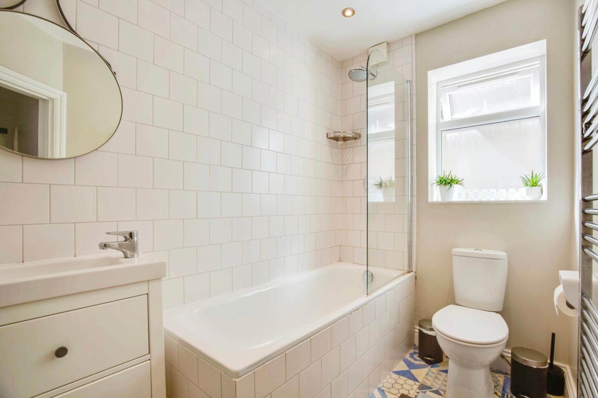 לונדון Lovely 2 Bedroom Ground Floor Flat With Garden. מראה חיצוני תמונה