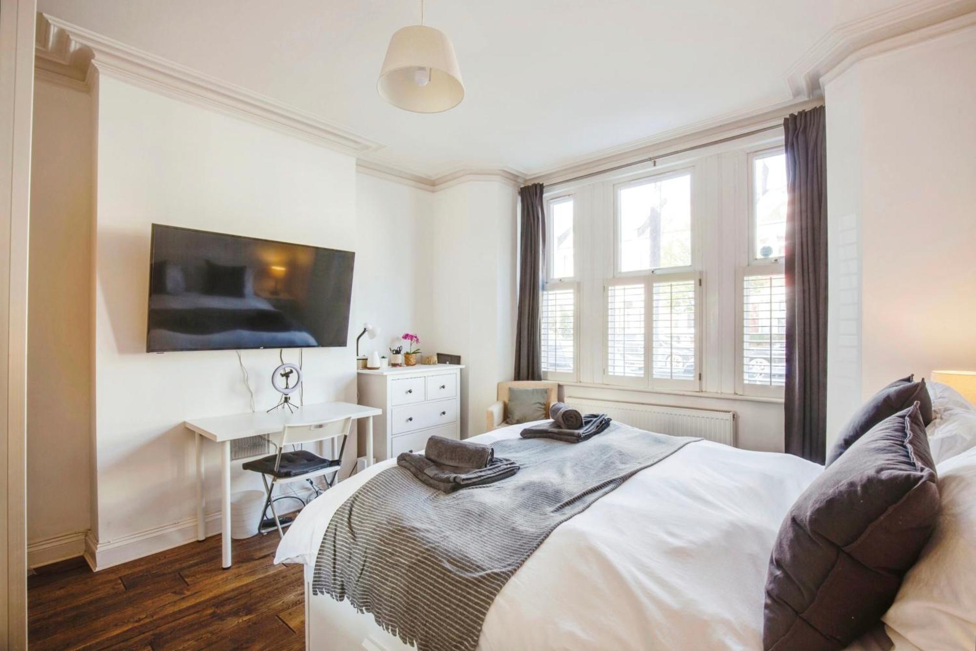 לונדון Lovely 2 Bedroom Ground Floor Flat With Garden. מראה חיצוני תמונה