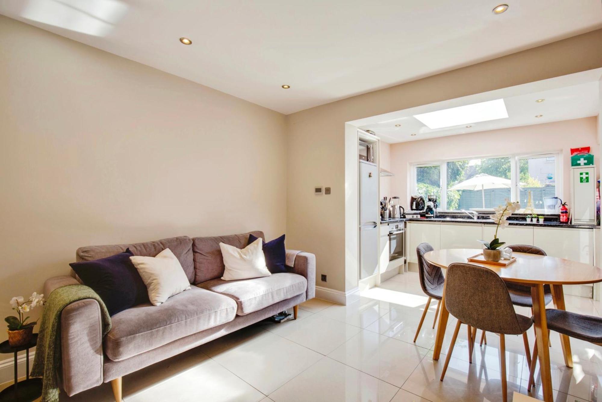 לונדון Lovely 2 Bedroom Ground Floor Flat With Garden. מראה חיצוני תמונה