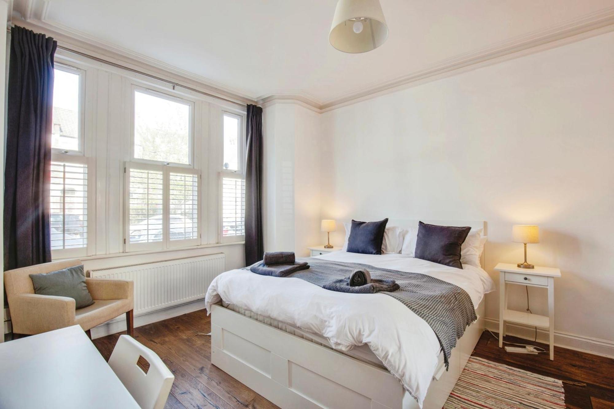 לונדון Lovely 2 Bedroom Ground Floor Flat With Garden. מראה חיצוני תמונה